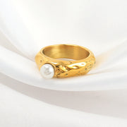 18K Gold-plated Ring With Round Surface Inlaid Pearl