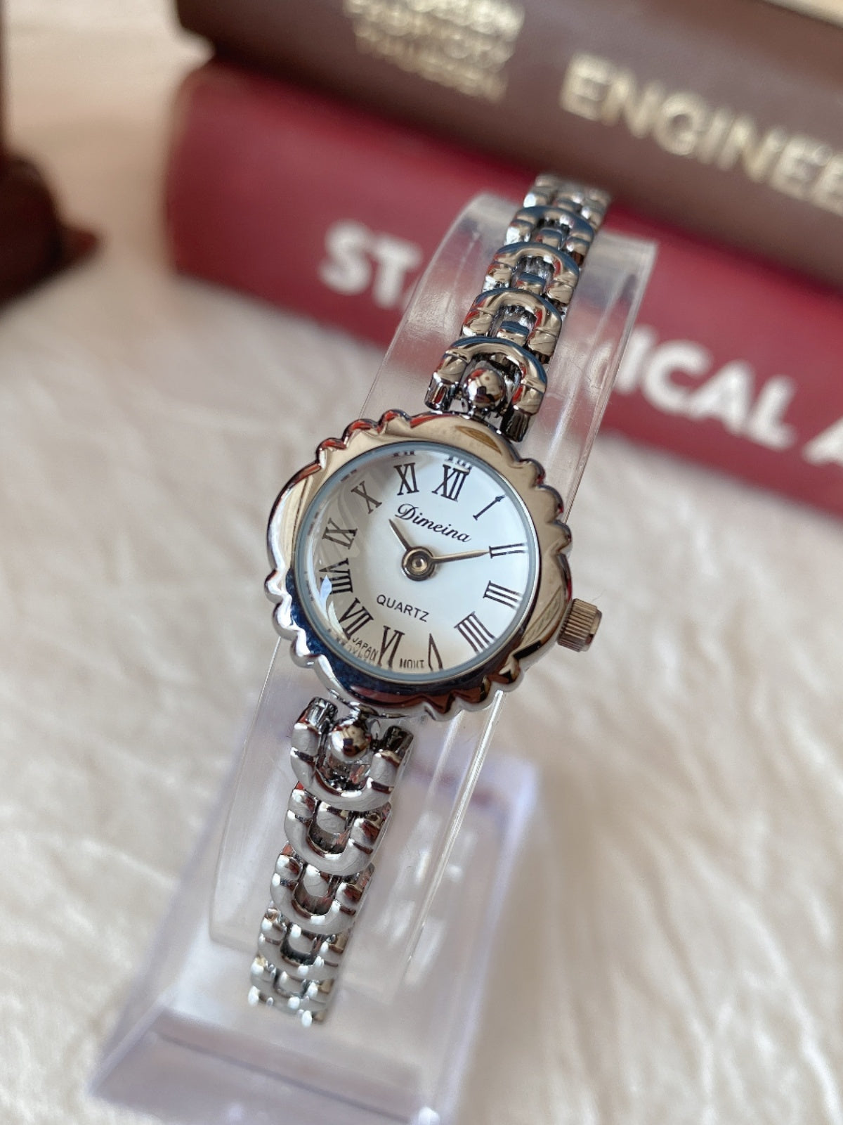 Casual Retro Bracelet Quartz Women's Watch
