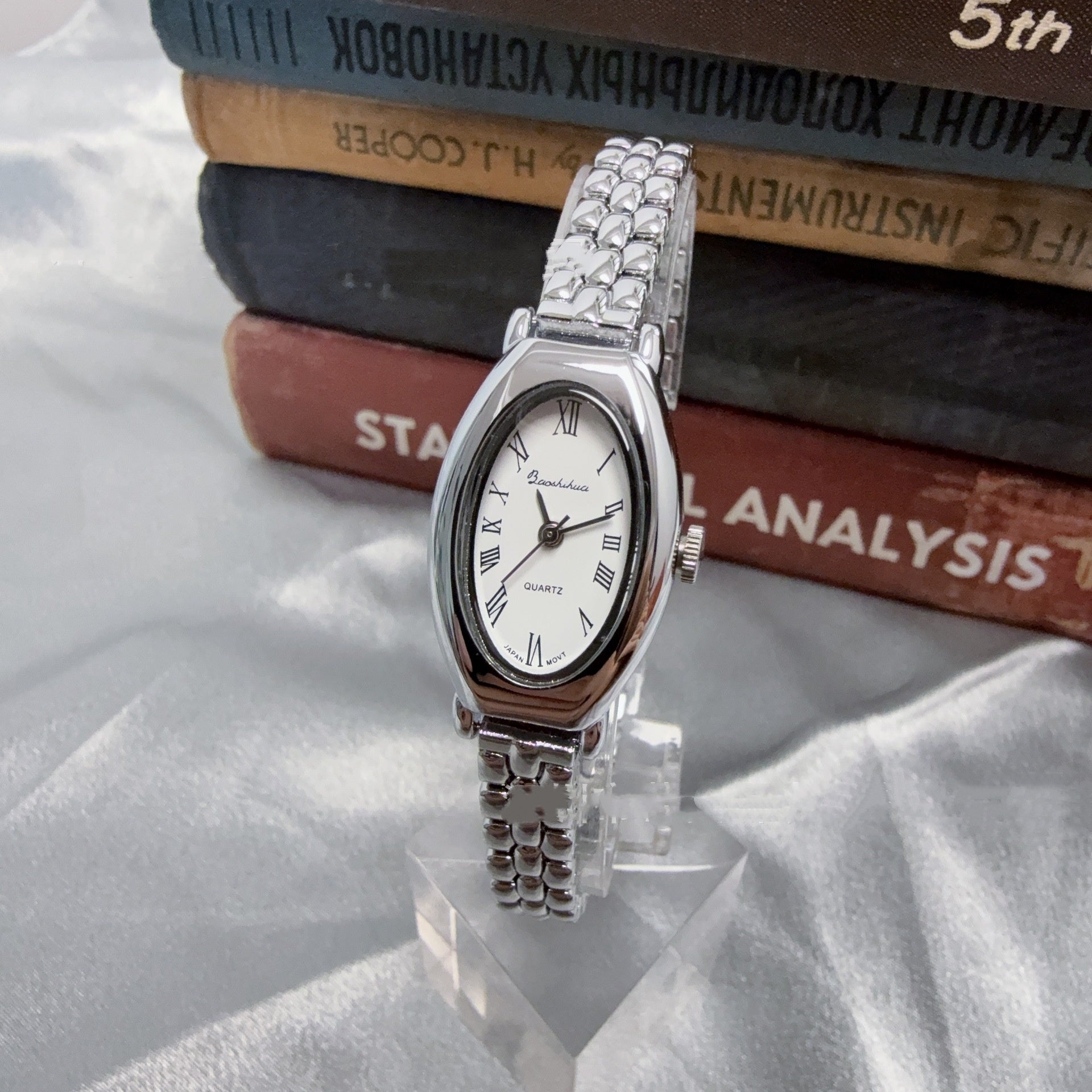 Oval Mesh Belt Retro Golden Simple Graceful Backflow Gold-plated Quartz Watch