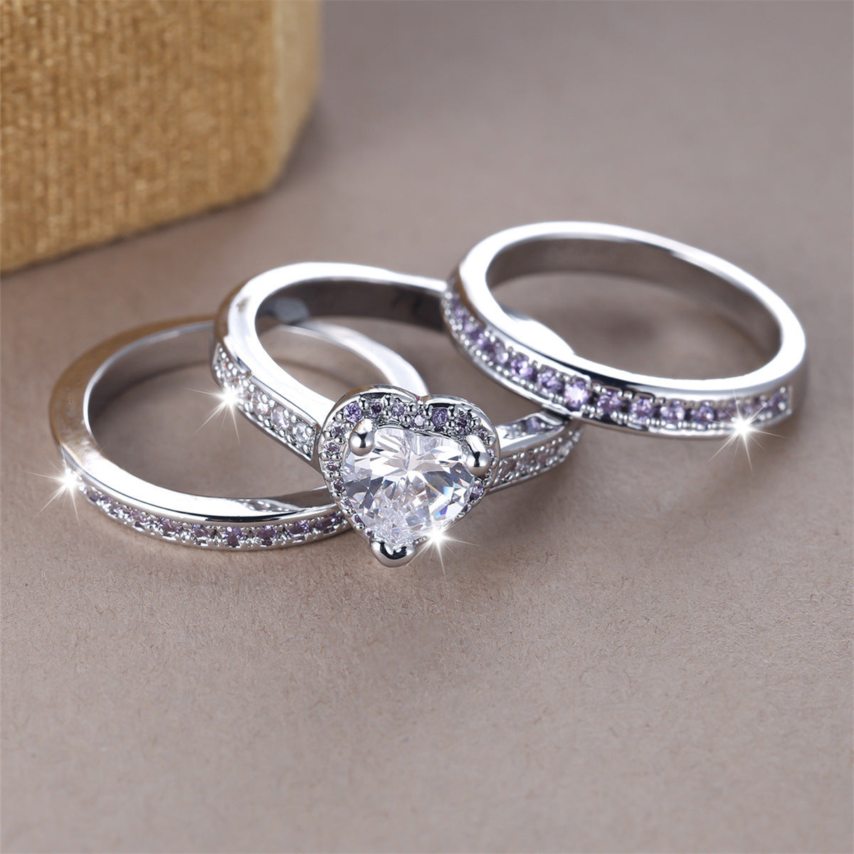 Women's Simple Personality Heart And Circle Ring