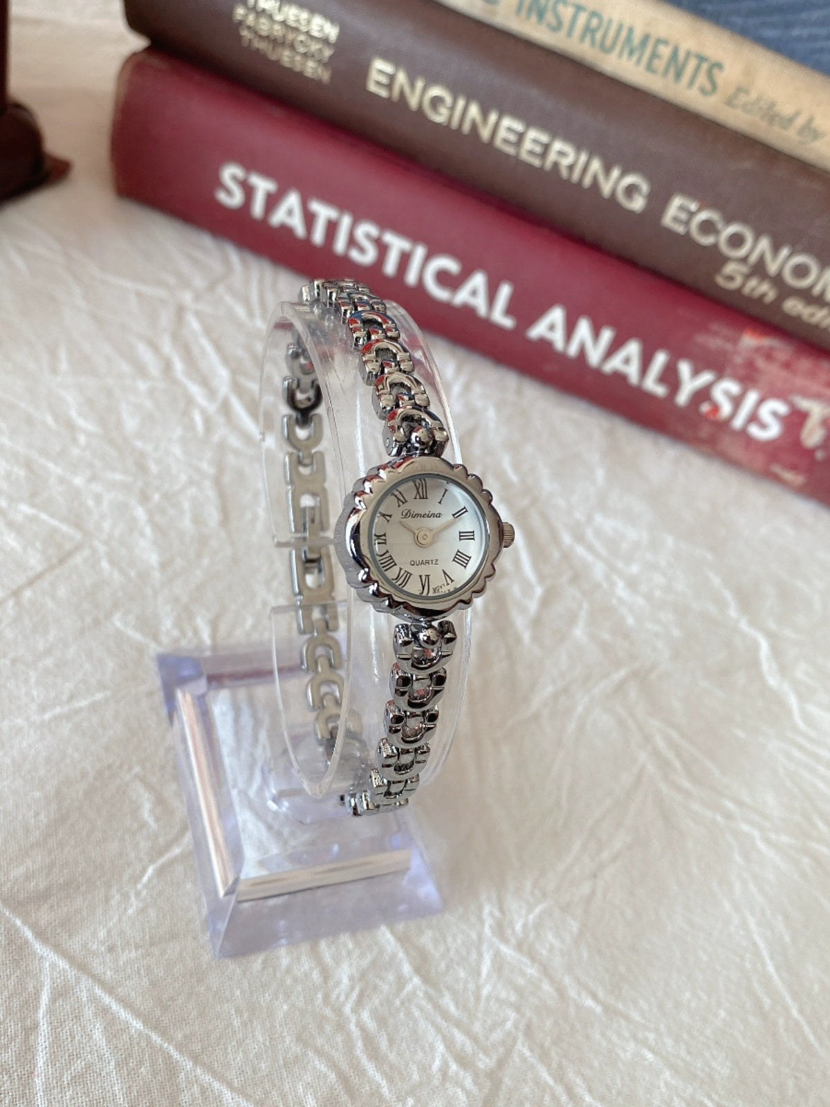 Casual Retro Bracelet Quartz Women's Watch