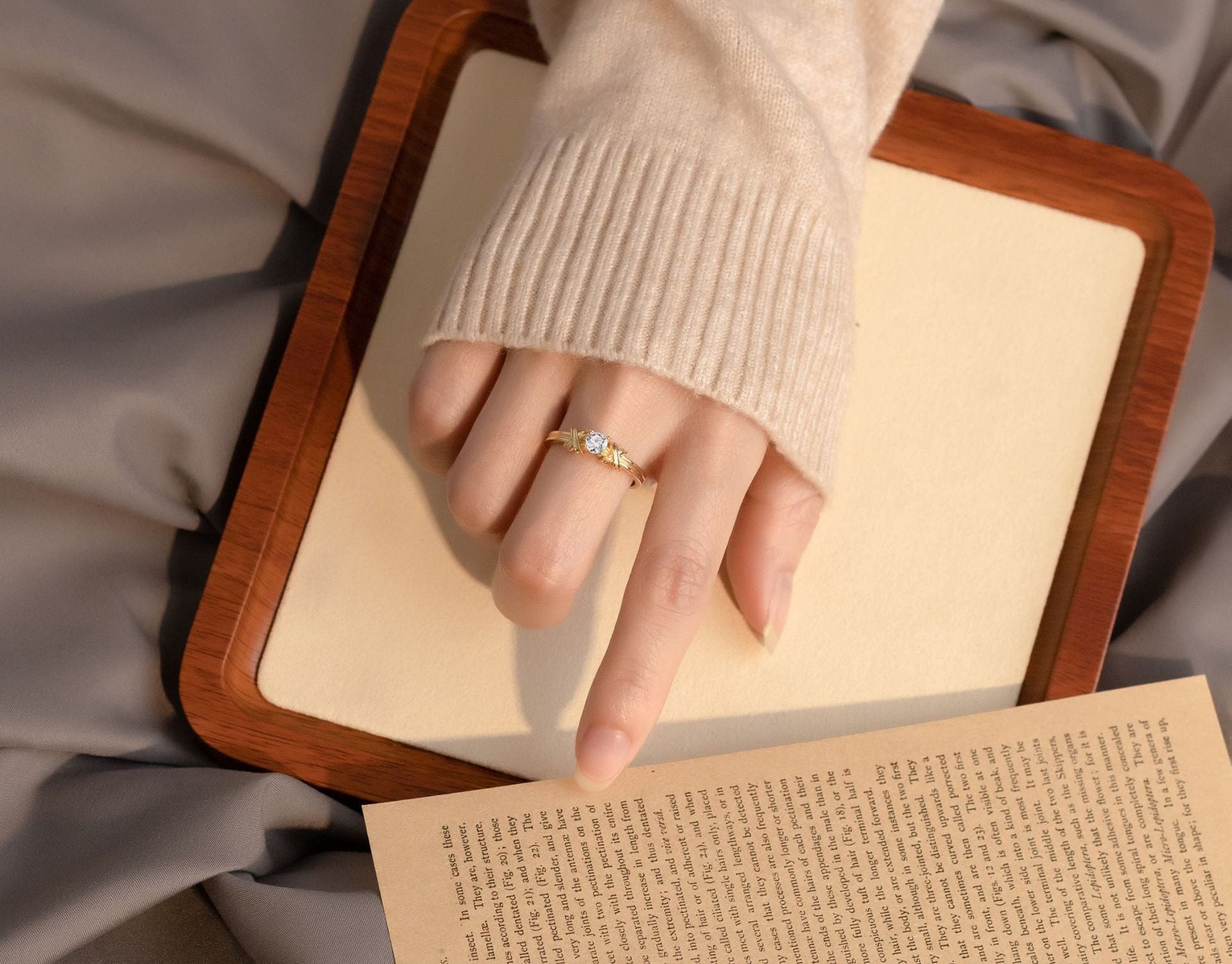 Simple Fashion Zircon Female Ring