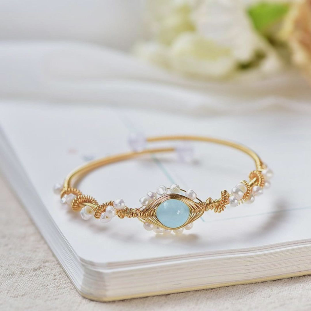 Load video: Pearl Bracelets For Women Gold Plating Pearl Bracelet Gold Wire Braided Vintage Style Bracelets Cuff Bracelets Fashion Bracelet