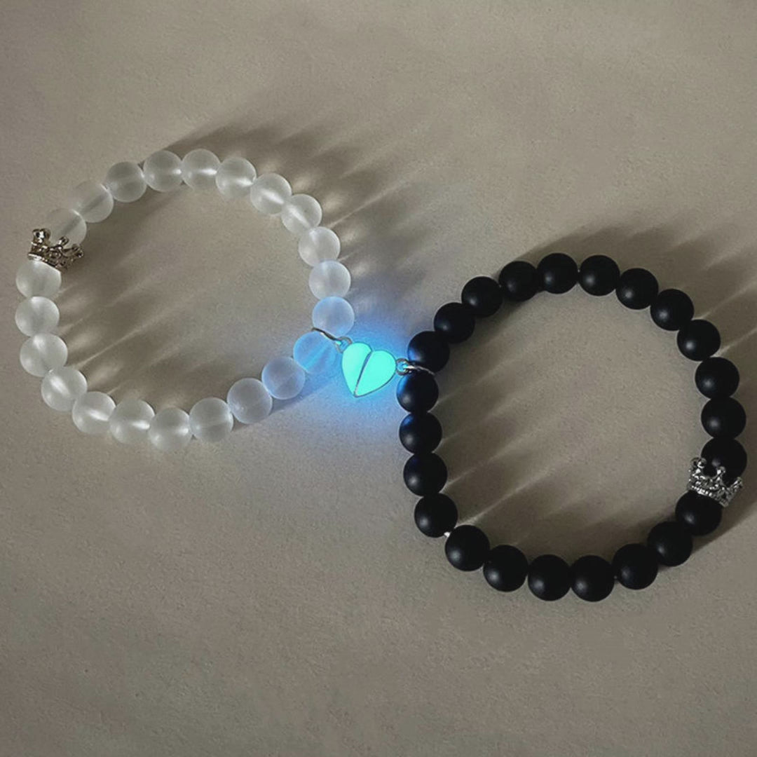 Load video: Fashion Jewelry 2pcs Handmade Crown Beaded Charms Bracelet Luminou Heart Glow In The Dark Couple Bracelet For Lover Men Women Fluorescent Gift
