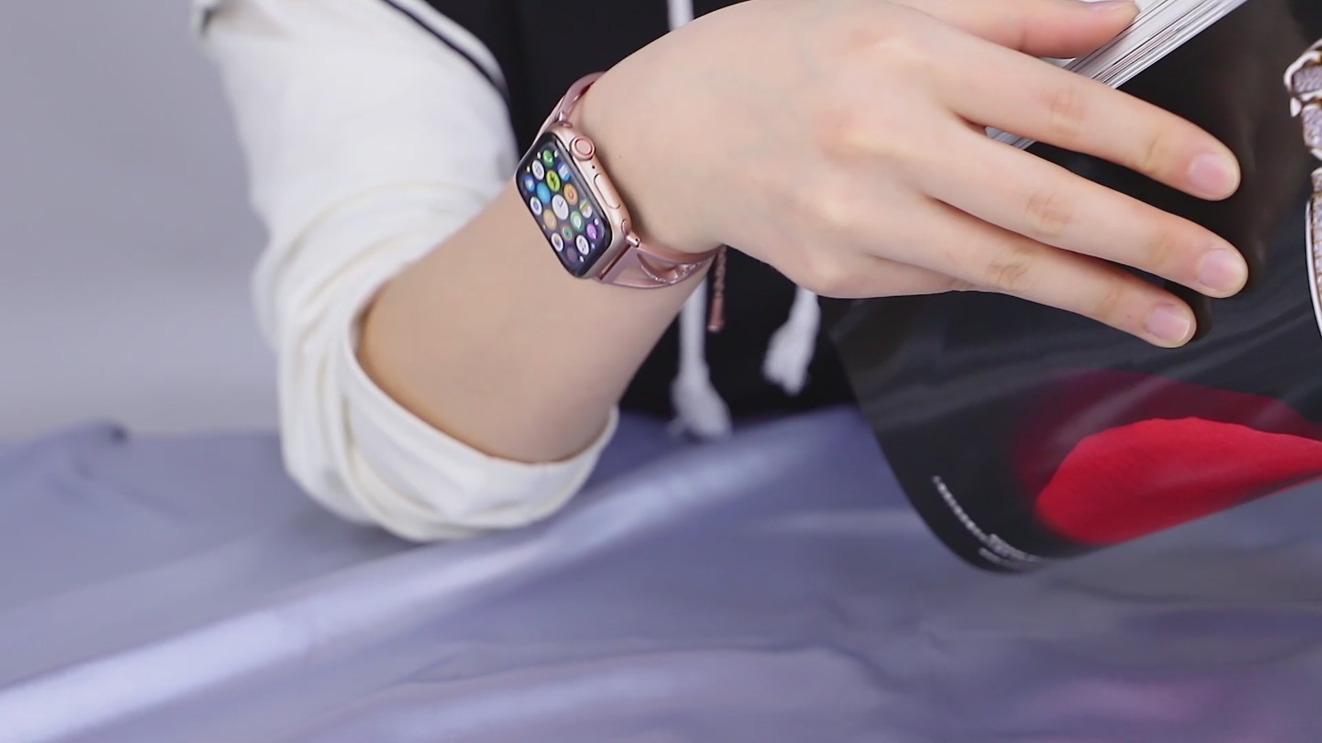 Load video: S-shaped metal stainless steel watch strap